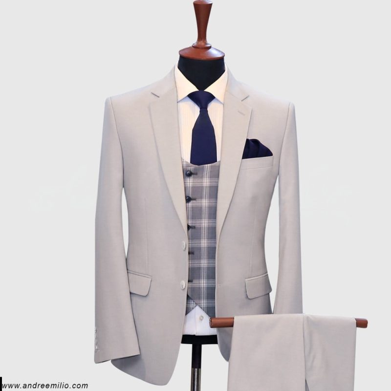 Pinch Of Cream 3 Piece Suit