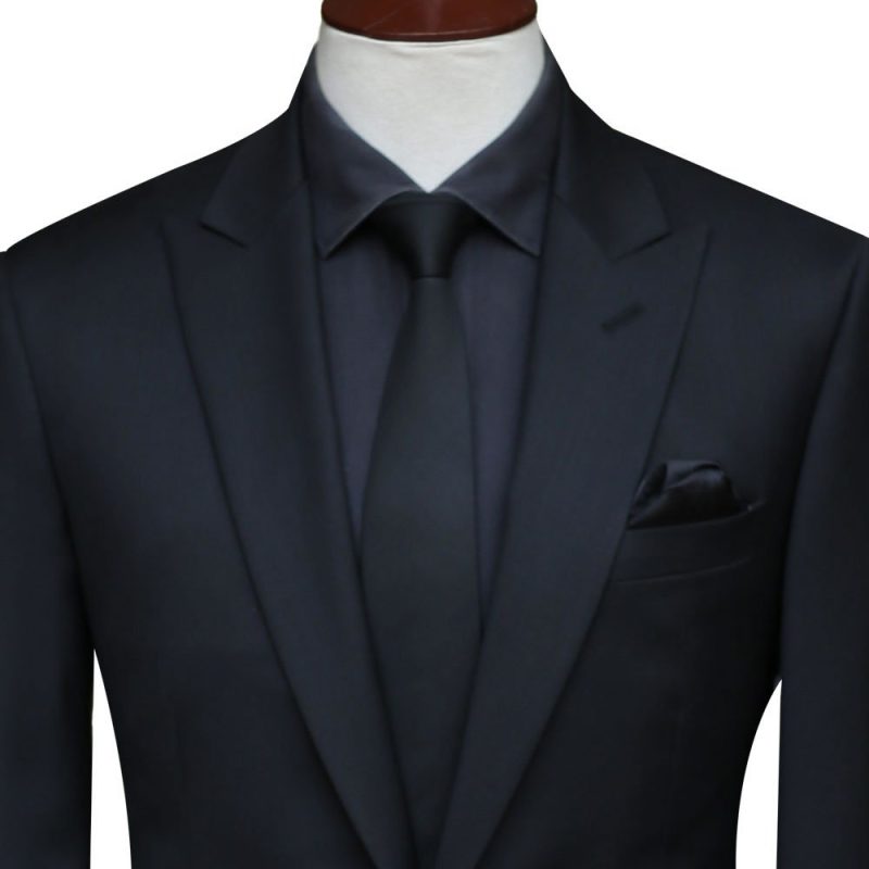 Dark Navy Blue Suit Close Front