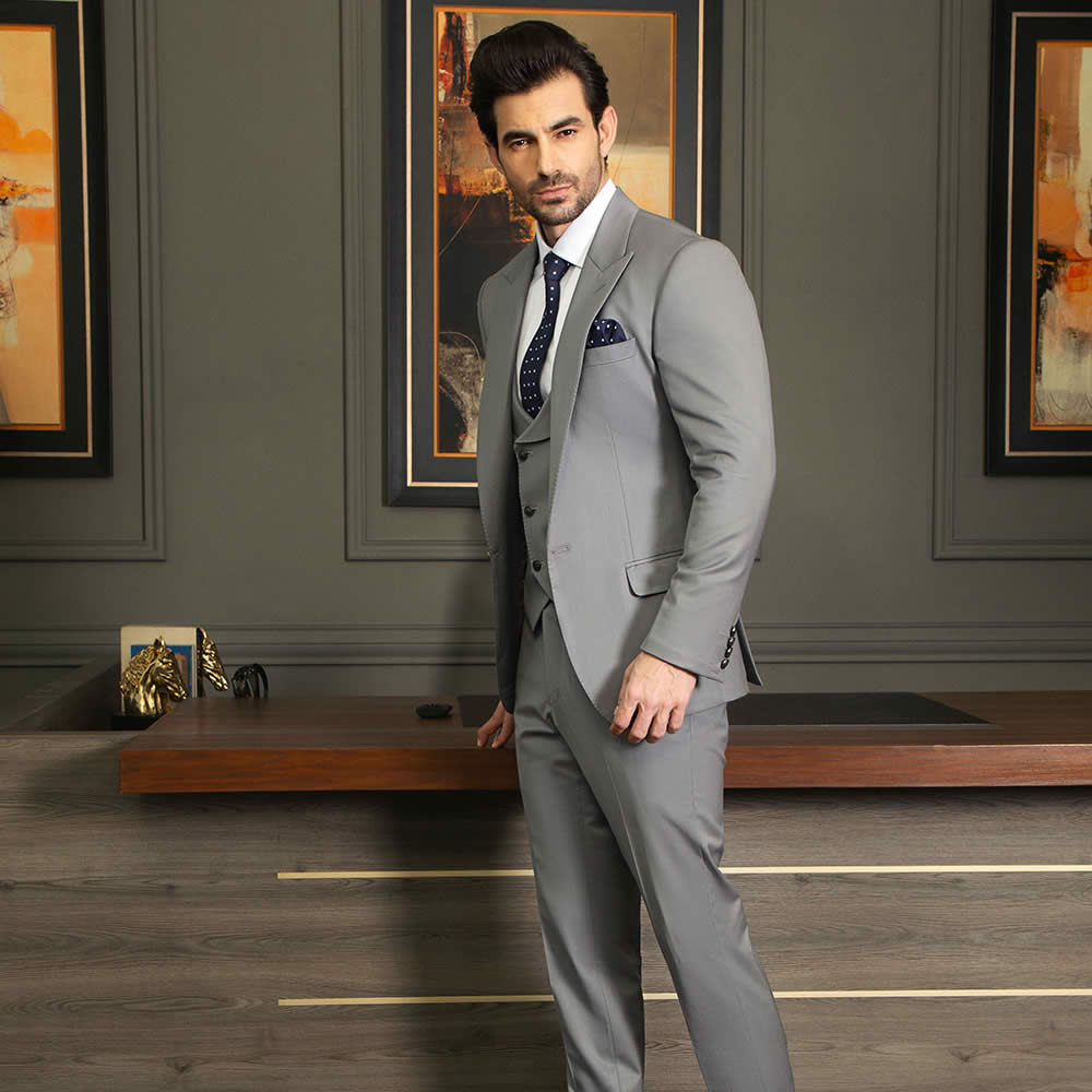 Best Classic Grey Business Suit For Men
