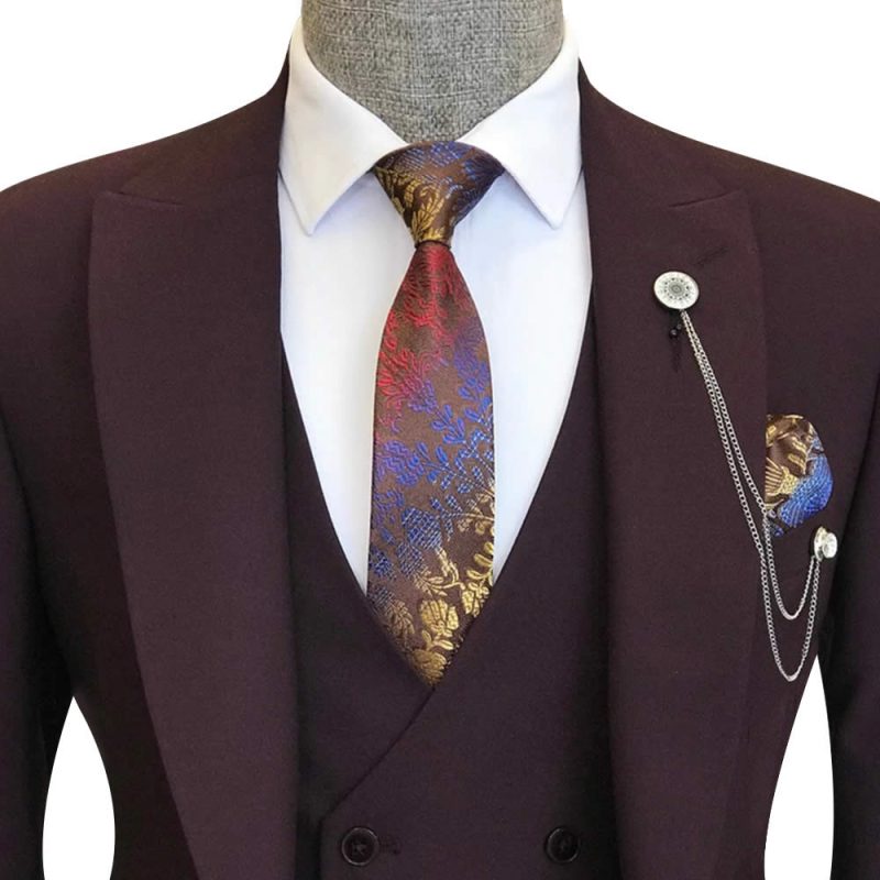 Maroon Color Suit Close Front